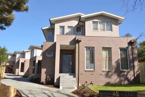 Melbourne Luxury Villa At Doncaster - Accommodation Burleigh 2