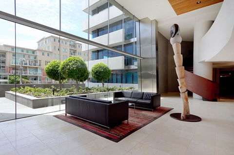 Melbourne Seaviews, Pool & Tennis - Accommodation Burleigh 2