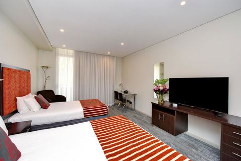 Mercure Centro Port Macquarie - Accommodation Burleigh 1