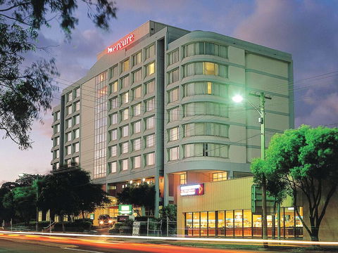 Mercure Sydney Parramatta - Accommodation Burleigh 0