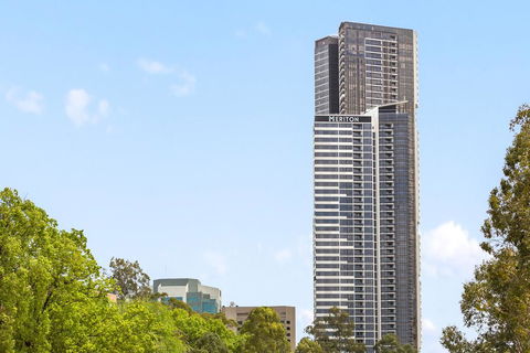 Meriton Suites Church Street, Parramatta - Accommodation Burleigh 1