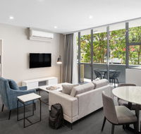 Meriton Suites Waterloo - Accommodation Burleigh