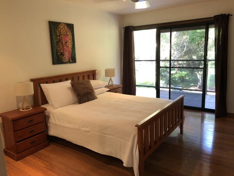 Miami Tranquility - Accommodation Burleigh 2