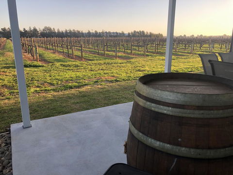 Milawa Vineyard Views - Guesthouse 1 - Accommodation Burleigh 2