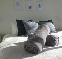 Modern 3 Bedroom Apt With FREE Parking Netflix Wifi  Welcome Wine by BnB Pro