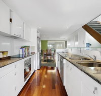 Modern Brisbane City Penthouse - Accommodation Burleigh