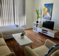 Modern Unit Near To Surfers Paradise - Accommodation Burleigh
