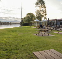 Moruya Waterfront Hotel Motel - Accommodation Burleigh