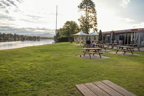 Moruya Waterfront Hotel Motel - Accommodation Burleigh 0