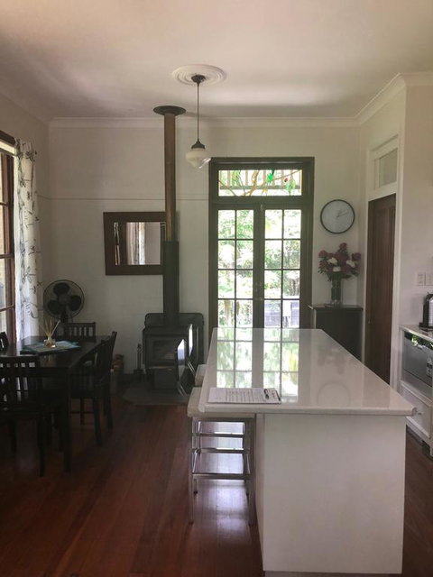 Mount Browne Cottage - Accommodation Burleigh 3