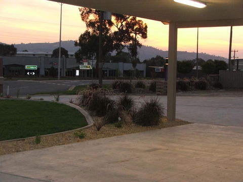 Murray Valley Motel - Accommodation Burleigh 2