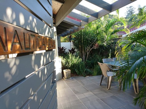 Nautical Owl - Accommodation Burleigh 1