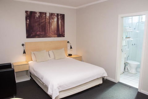 Nebula Motel - Accommodation Burleigh 1