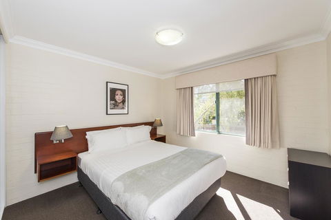 Subiaco Village 30 - Accommodation Burleigh 14