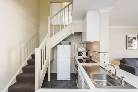 Subiaco Village 30 - Accommodation Burleigh 21