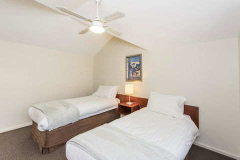 Subiaco Village 30 - Accommodation Burleigh 23