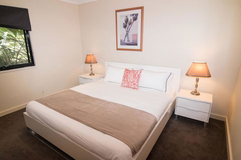 Visit Perth Now - Accommodation Burleigh 2