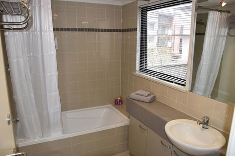 Visit Perth Now - Accommodation Burleigh 9