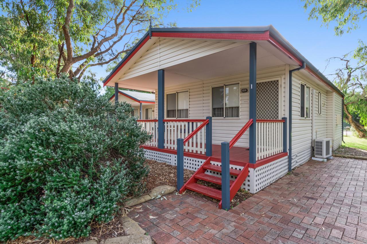 Henderson WA Accommodation Burleigh