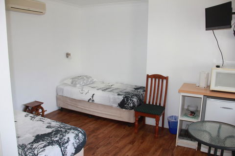 Busselton Ithaca Motel - Accommodation Burleigh 32
