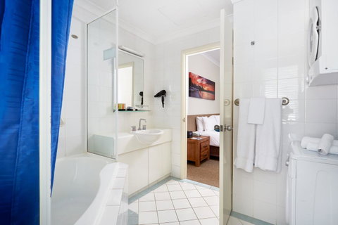 Broadwater Resort Como - Accommodation Burleigh 9