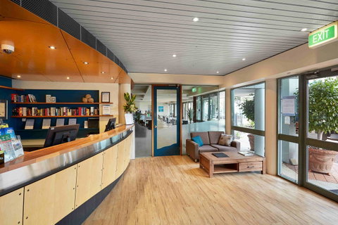 Broadwater Resort Como - Accommodation Burleigh 35
