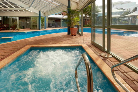 Broadwater Resort Como - Accommodation Burleigh 30