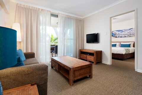 Broadwater Resort Como - Accommodation Burleigh 10