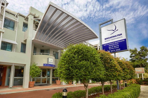 Broadwater Resort Como - Accommodation Burleigh 4