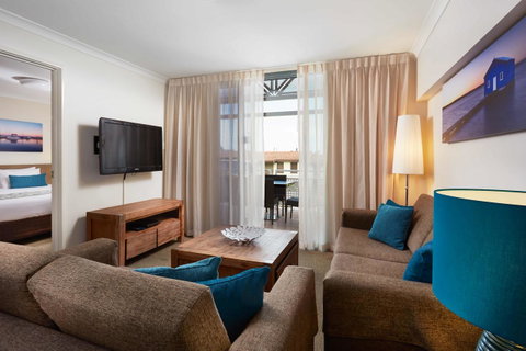 Broadwater Resort Como - Accommodation Burleigh 22