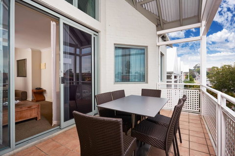 Broadwater Resort Como - Accommodation Burleigh 23