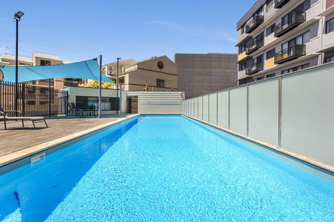 6 Executive Eastside Parking, Gym & Pool - Accommodation Burleigh 22