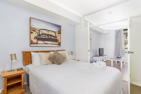 6 Executive Eastside Parking, Gym & Pool - Accommodation Burleigh 41