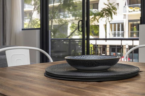 6 Executive Eastside Parking, Gym & Pool - Accommodation Burleigh 11