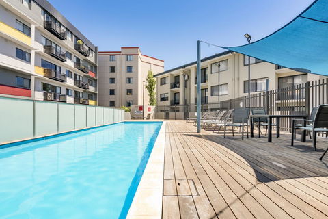 6 Executive Eastside Parking, Gym & Pool - Accommodation Burleigh 34