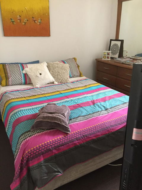 Lakeside Views - Accommodation Burleigh 2
