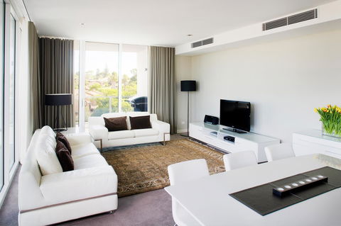 Claremont Quarter Luxury Apartment - Accommodation Burleigh 3