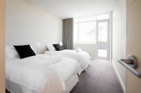 Claremont Quarter Luxury Apartment - Accommodation Burleigh 4