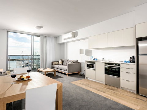 Be. Fremantle - Accommodation Burleigh 24