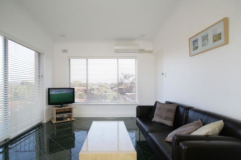 Summer Breeze - Holiday Or Business Apartment - Accommodation Burleigh 3