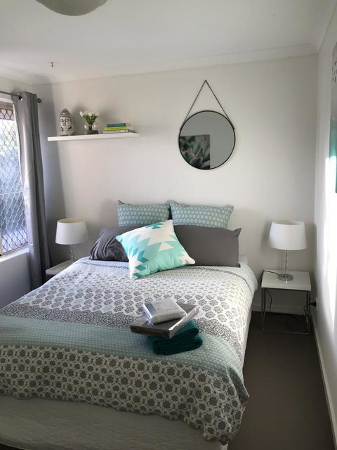 Blue Lake Family Retreat - Accommodation Burleigh 19