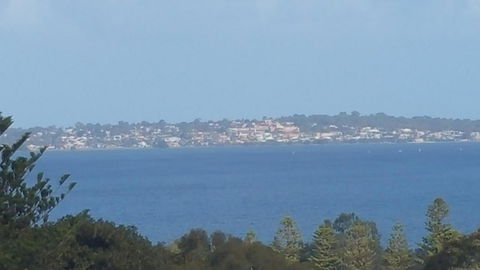 High Tor - Accommodation Burleigh 4