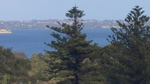 High Tor - Accommodation Burleigh 3