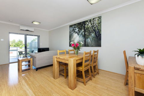 Airport Apartments By Vetroblu - Accommodation Burleigh 4