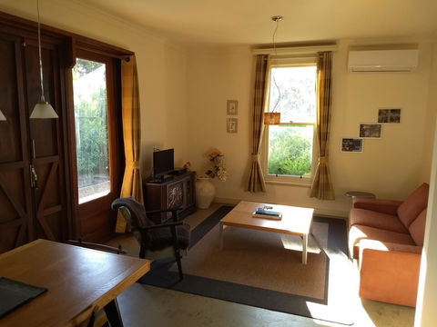 Hotham Ridge Estate - Accommodation Burleigh 2