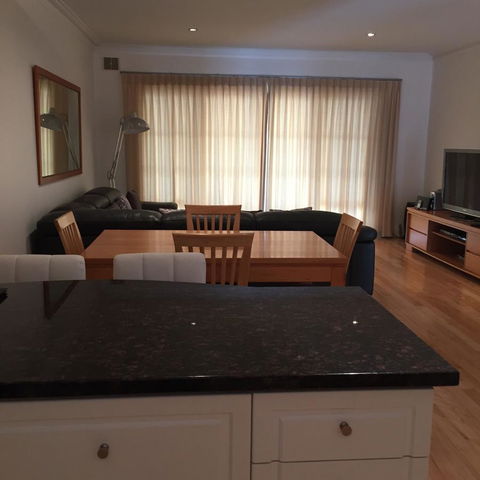 West End District Apartments - Accommodation Burleigh 14