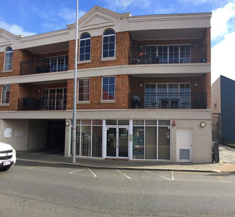 West End District Apartments - Accommodation Burleigh 0