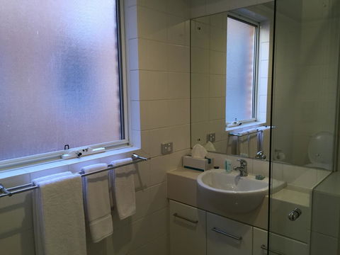 West End District Apartments - Accommodation Burleigh 6