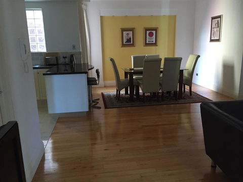 West End District Apartments - Accommodation Burleigh 16