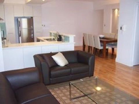 West End District Apartments - Accommodation Burleigh 24